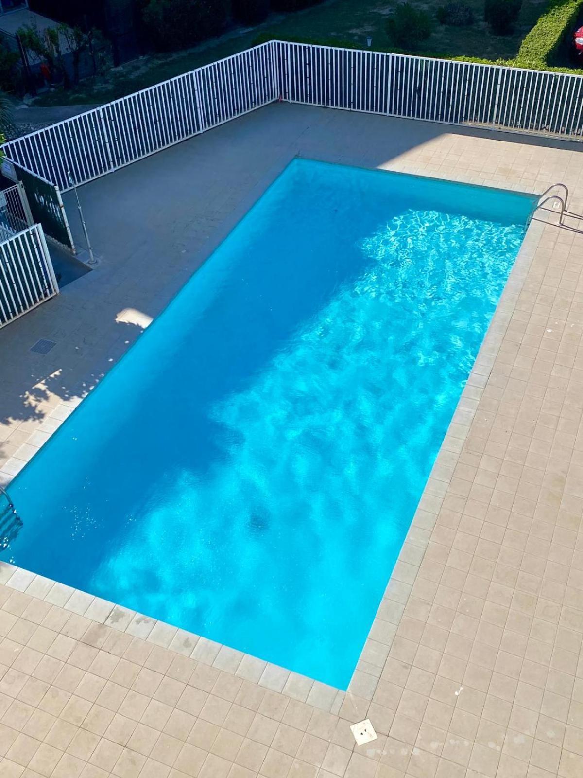 Studio Moderne Avec Parking Et Piscine- 313 Кане Екстериор снимка